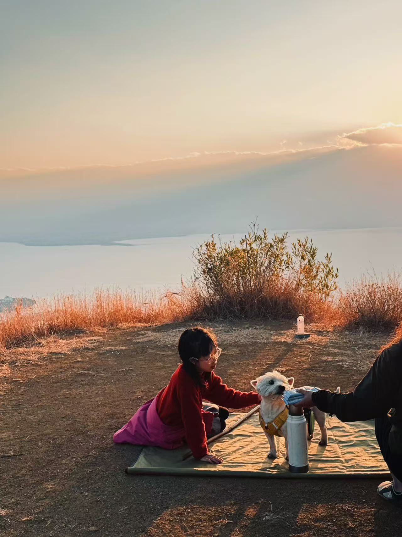 夥山輕徒步看日落| 環半個洱海,拜訪山裡的農民畫社