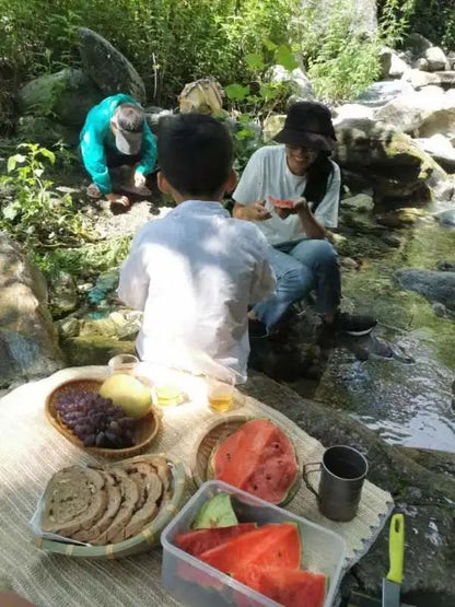 개울에서 강 트레킹 6세 이상