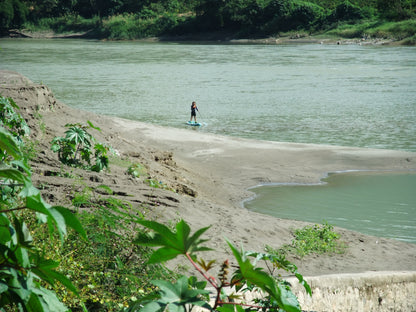 Campamento de 2 días junto al río Nujiang y la plantación de café de la montaña Gaoligong