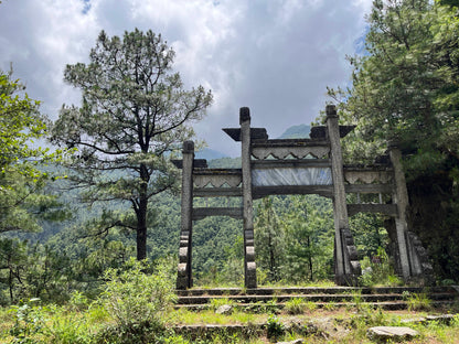 健行梅溪峽谷| 寺廟、礦場、玉帶路盡頭（中距離）