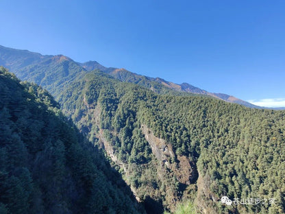 Wandern Sie zum Zhonghe-Tempel, genießen Sie eine vegetarische Mahlzeit und überqueren Sie den Zhonghe Grand Canyon (mittlere Distanz)