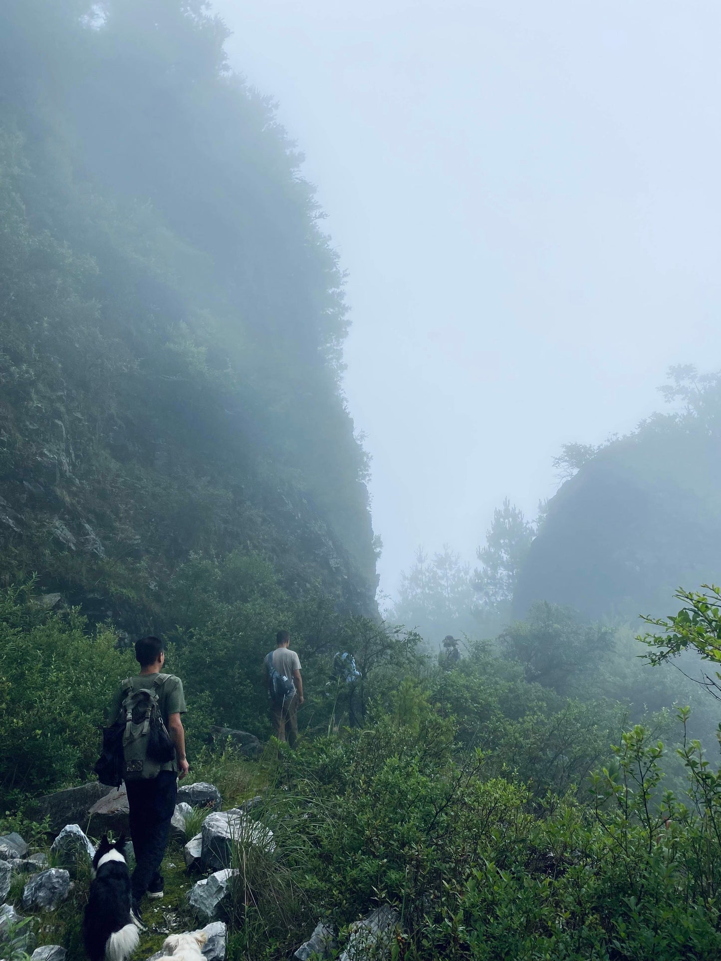 Wandern im Meixi Canyon | Tempel, Mine, Ende der Jade Belt Road (mittlere Entfernung)