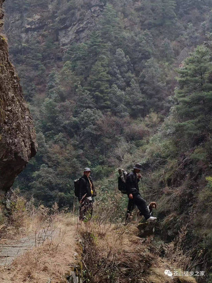 Wandern Sie zum Zhonghe-Tempel, genießen Sie eine vegetarische Mahlzeit und überqueren Sie den Zhonghe Grand Canyon (mittlere Distanz)