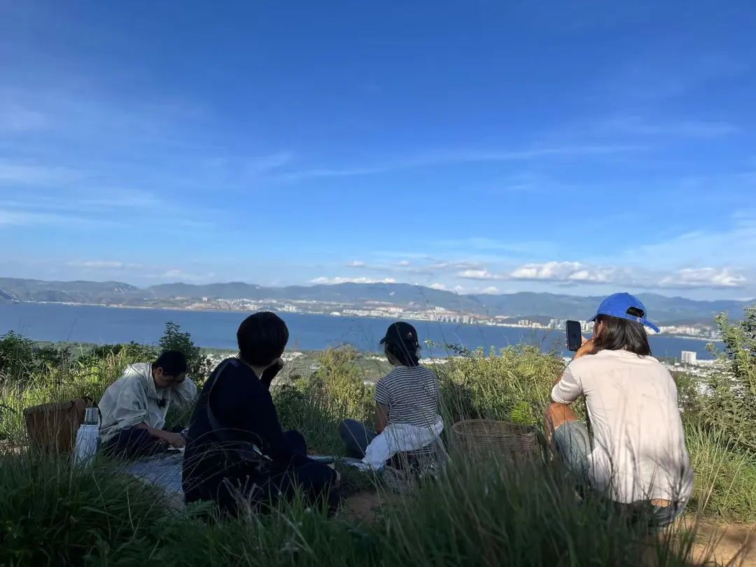 Wandern entlang der alten Tee-Pferde-Straße und den Nanzhao-Ruinen in den Bergen