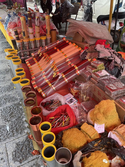 Besuchen Sie den traditionellen Fengyu-Markt | die antike Stadt Tea Horse im Tal (jeden Dienstag)