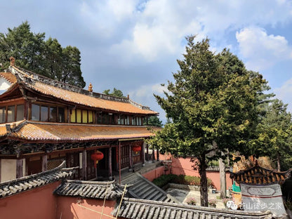 Wandern Sie zum Zhonghe-Tempel, genießen Sie eine vegetarische Mahlzeit und überqueren Sie den Zhonghe Grand Canyon (mittlere Distanz)