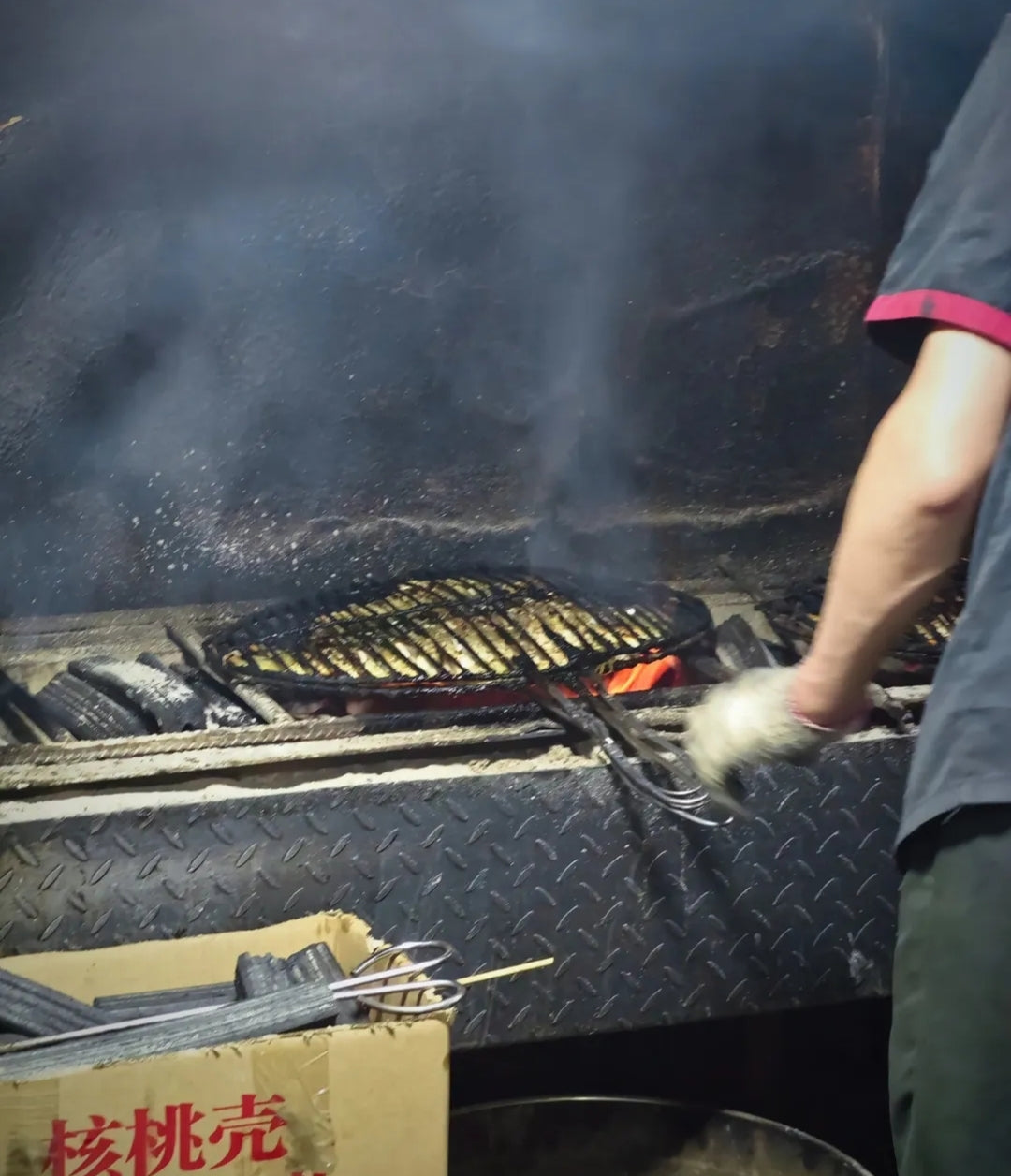 Restaurante de pescado a la parrilla Esta vida es el destino