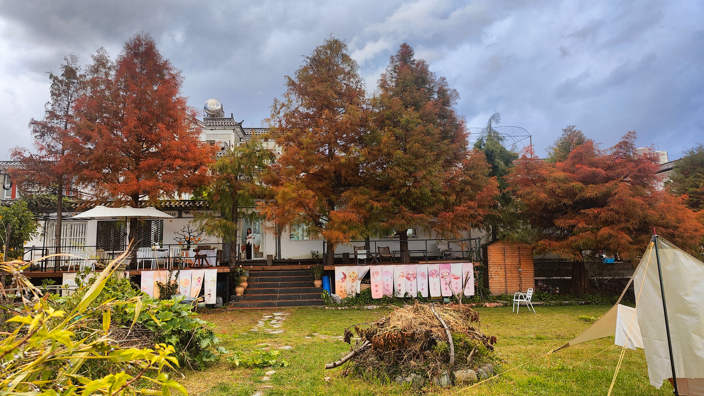 บ้านในชนบทที่มีสนามหญ้าขนาดใหญ่และทัศนียภาพอันกว้างไกล | สวนขนมปัง