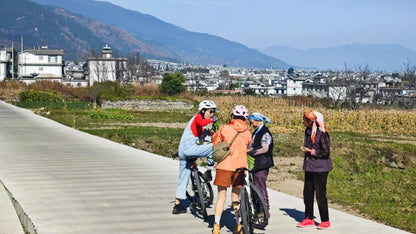 Radfahren rund um Dali | Die Dörfer und Menschen am Fuße des Cangshan-Bergs erkunden