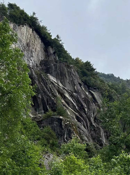 Wandern im Meixi Canyon | Tempel, Mine, Ende der Jade Belt Road (mittlere Entfernung)