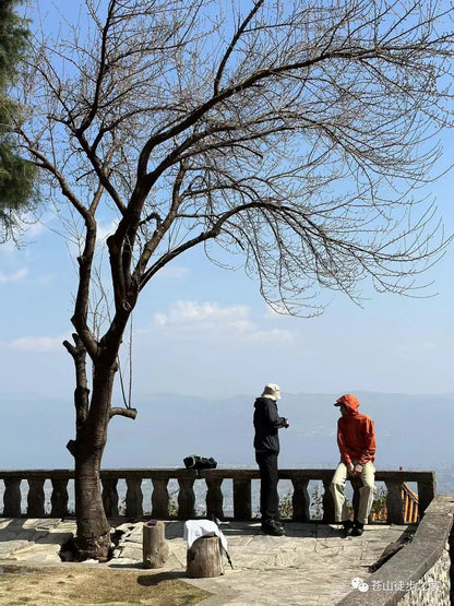 徒步到中和寺，並享用齋飯，穿越中和大峽谷（中距離）