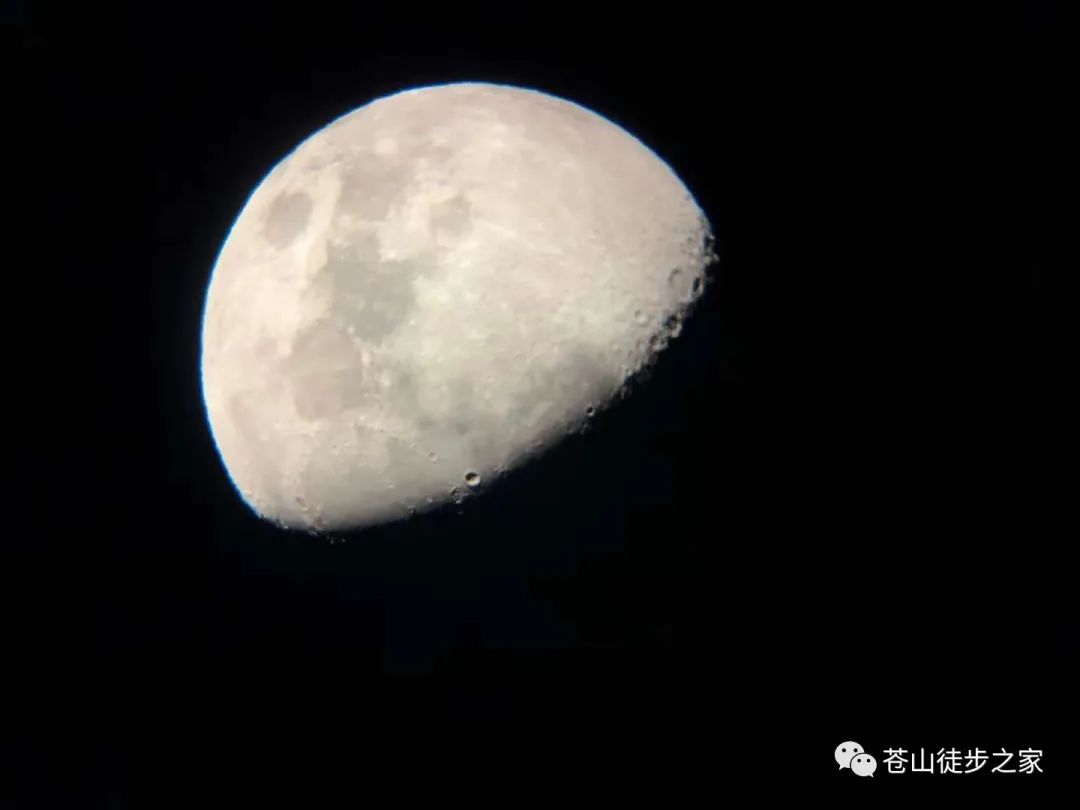 和阿土去观星 | 坐船在夜晚的星空之下的湖上