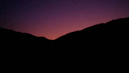 和阿土去觀星| 坐船在夜晚的星空之下的湖上