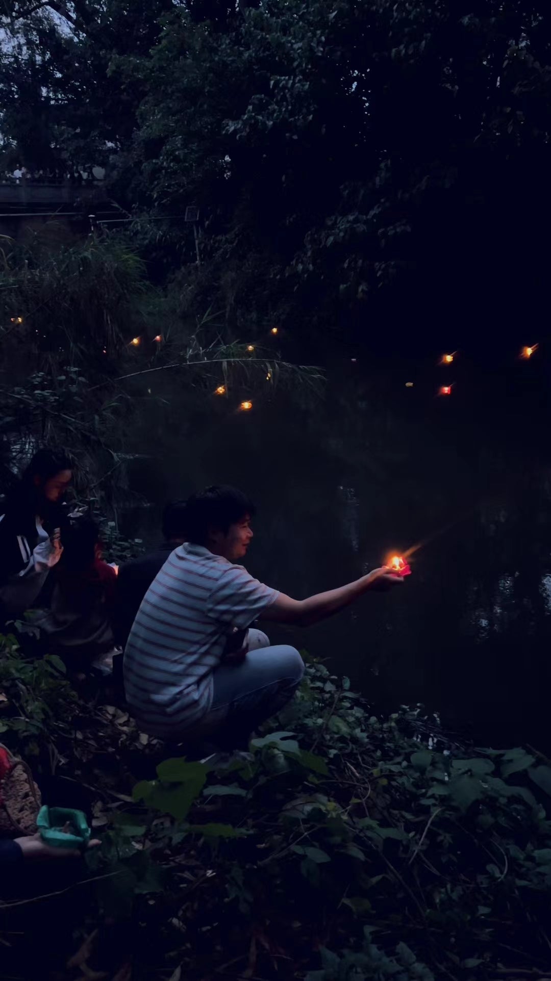 Fête des lanternes de la rivière du village de Qingsuo (15e jour du septième mois lunaire | Fête de Zhongyuan)