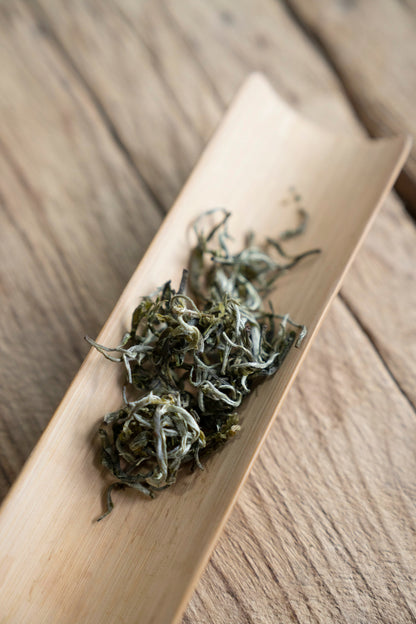 Té verde Mingqian y té Dianhong de Mocui Tea House