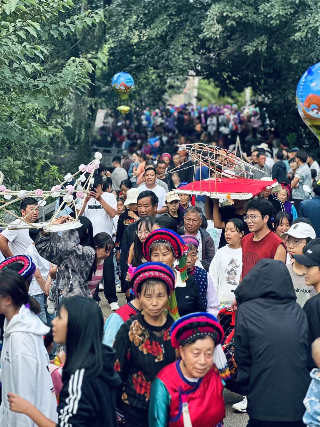 Festival de las linternas del río de la aldea de Qingsuo (día 15 del séptimo mes lunar | Festival de Zhongyuan)