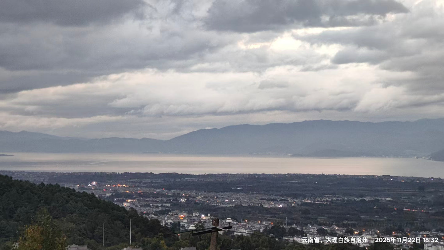 傍晚清碧溪茶园徒步 ｜下山向导红红家吃饭