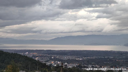 傍晚清碧溪茶园徒步 ｜下山向导红红家吃饭