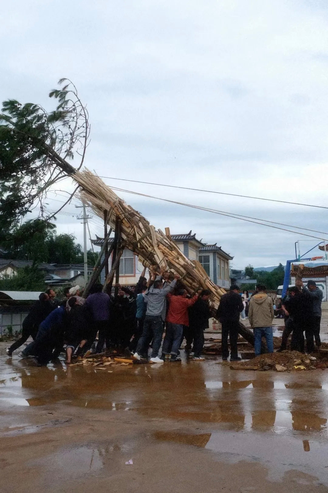 大理白族火把节（每年农历6月25）