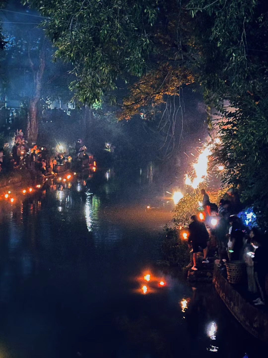 Festival de las linternas del río de la aldea de Qingsuo (día 15 del séptimo mes lunar | Festival de Zhongyuan)