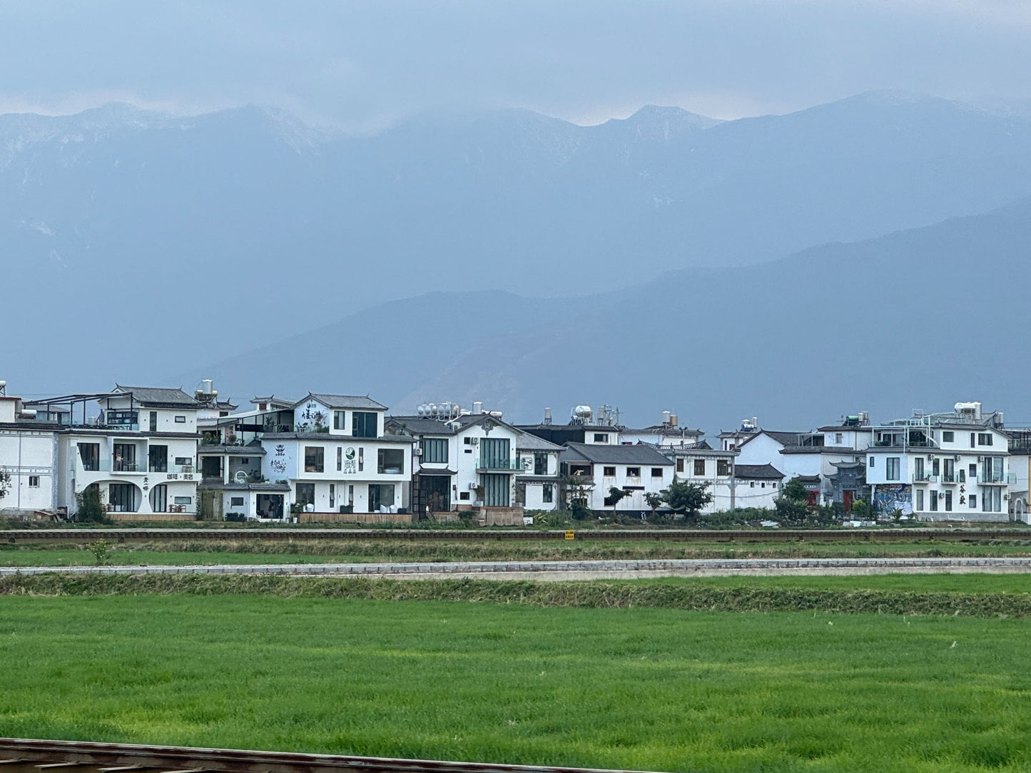 Ciclismo en Xizhou | Explorando pueblos, campos y el lago Erhai con Randy