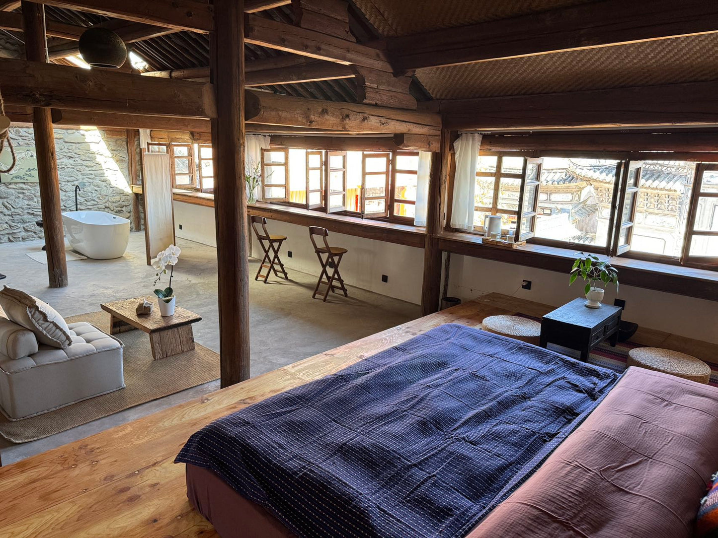 NIANRU의 &quot;One Ton Old Courtyard Family B&amp;B&quot;에서는 식사를 제공합니다.